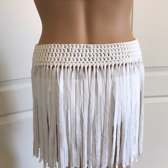 Sexy white bikini - Picture 8 of 9